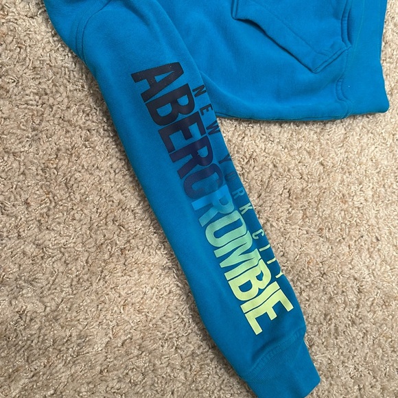 Boys Abercrombie hoodie size 5/6 - Picture 4 of 5
